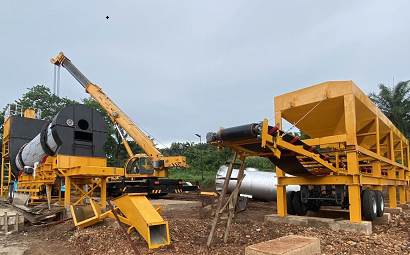 What details should be paid attention to when cleaning the asphalt mixing plants